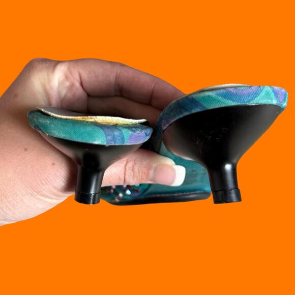 00's vintage groovy boho beaded paisley floral y2k kitten heels US Size 7.5 - Picture 9 of 9